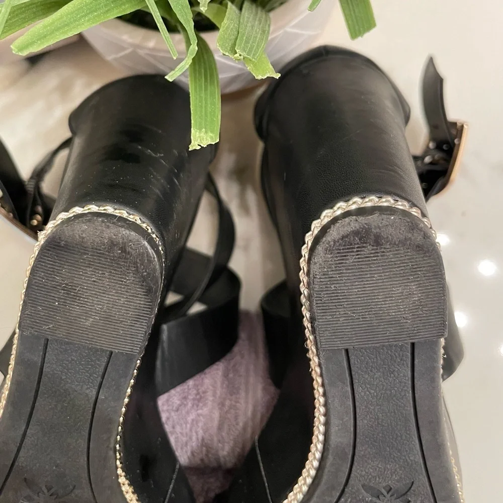 BCBGeneration Jae Black Platform Strappy Wedge Gold Buckle & Chain Detail - Picture 6 of 12